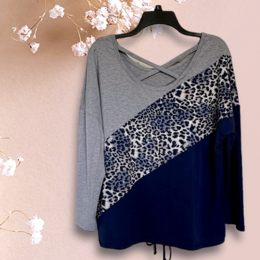 Absolutely Famous Blue &‎ Gray with Leopard Print Pullover Top Size XL - Picture 2 of 6